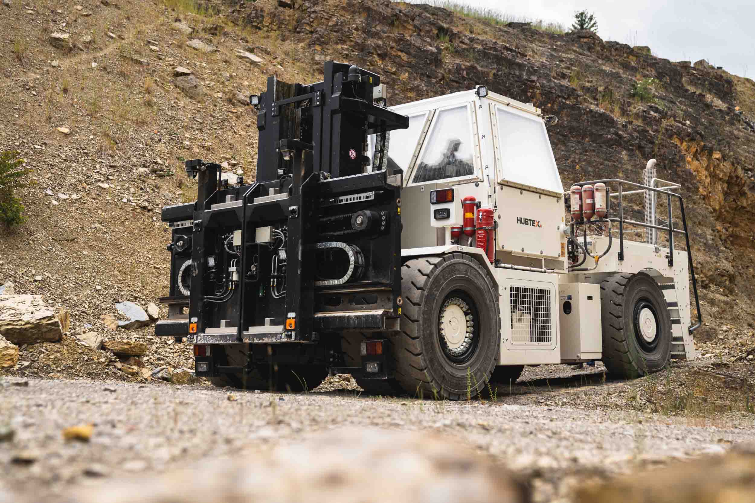 Five newly developed HUBTEX vehicle types for the safe storage process of radioactive waste are entering the next project phase
